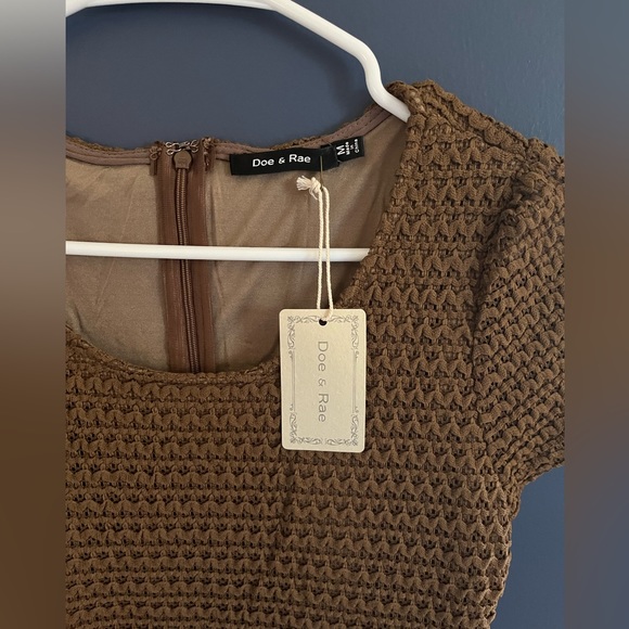 NWT Doe & Rae Belted Brown Smocked Mini Dress Size M - Picture 3 of 4